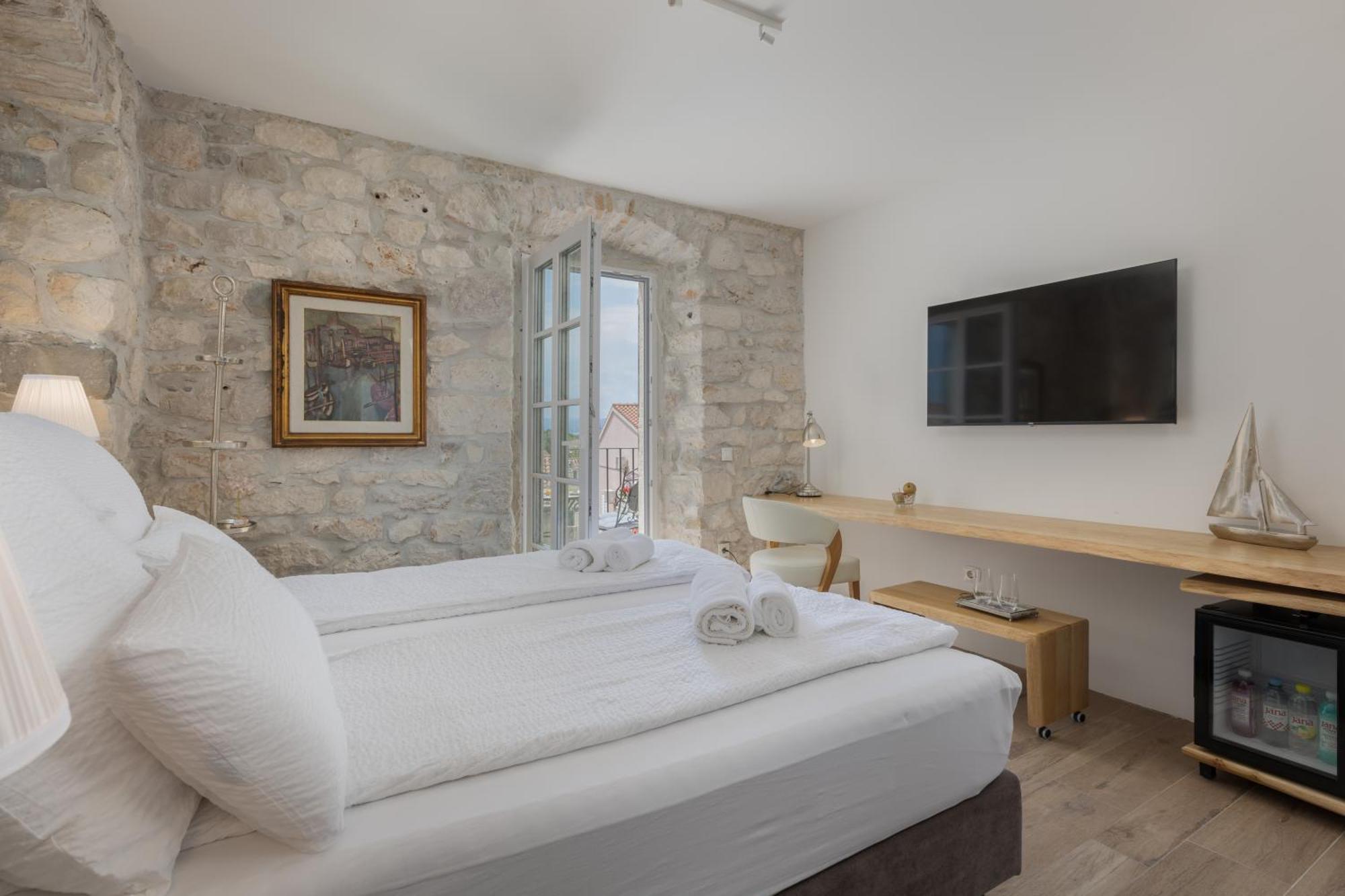 New - Casa Columba - 4 Star Design Boutique Hotel With Outdoor Pool & Private Garden (Adults Only) Makarska Dış mekan fotoğraf